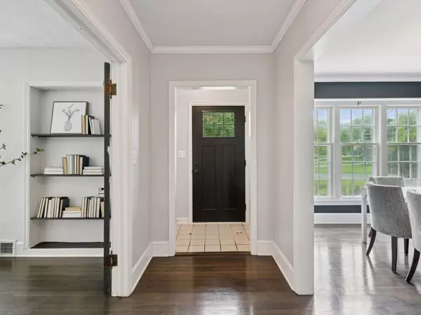 Edina, MN 55436,5048 Kent AVE
