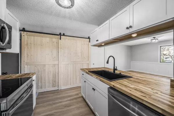 Brooklyn Park, MN 55444,2615 Brookdale LN