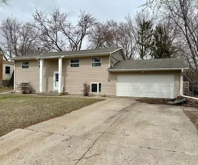 350 16th ST NE, Owatonna, MN 55060