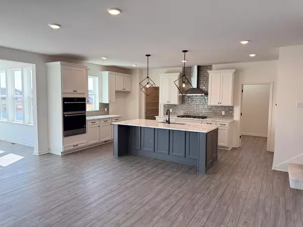 10350 Northwood LN, Corcoran, MN 55374