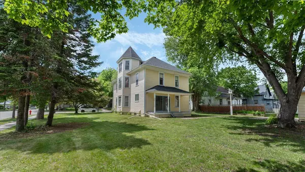 Willmar, MN 56201,723 3rd ST SW