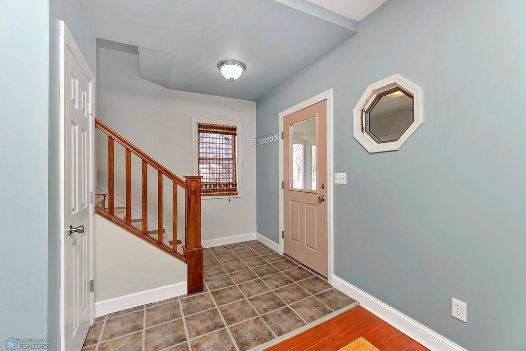 Fargo, ND 58102,1250 8th ST N