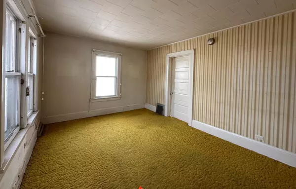 Minneapolis, MN 55419,5733 Nicollet AVE