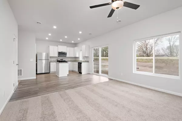 Cambridge, MN 55008,421 Redwood ST N