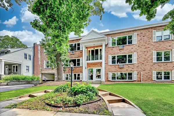 401 Ridgewood AVE #3, Minneapolis, MN 55403