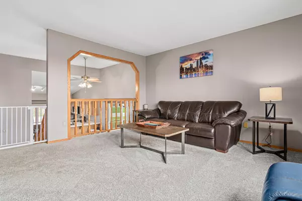 Coon Rapids, MN 55448,11567 Cottonwood ST NW
