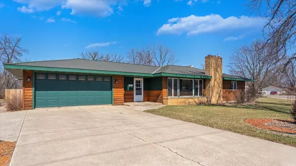 610 Business 23 W,  Paynesville,  MN 56362