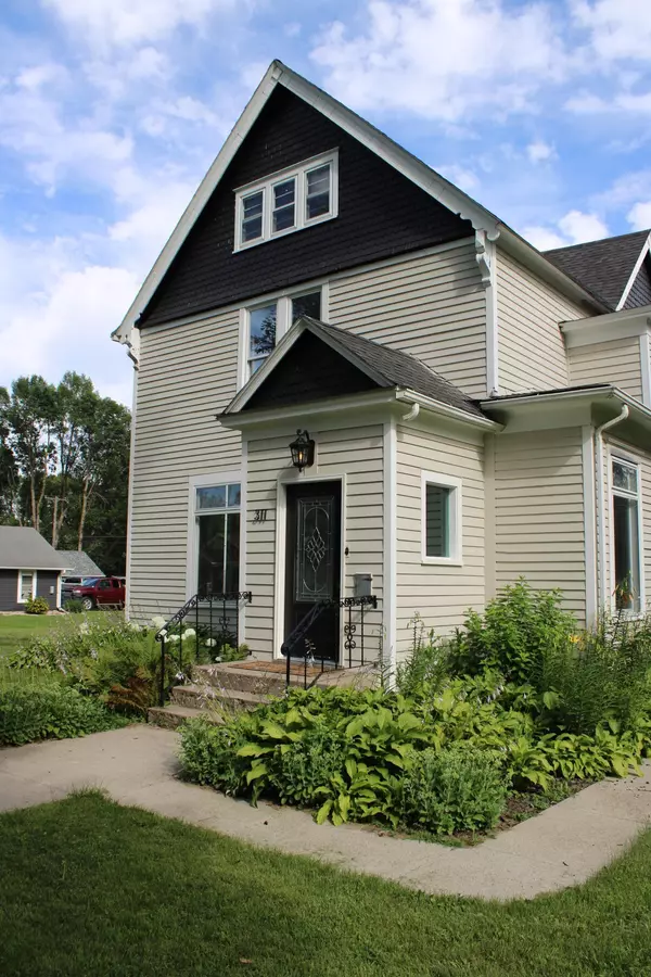Morris, MN 56267,311 W 7th ST