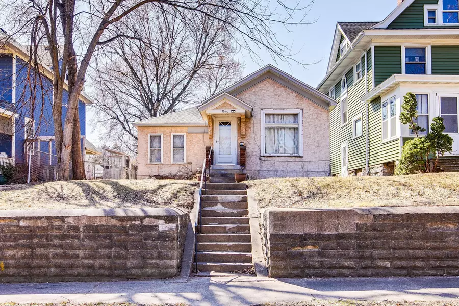 300 Baker ST E, Saint Paul, MN 55107
