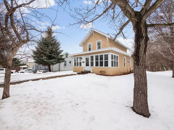 Glenwood, MN 56334,825 2nd AVE NE