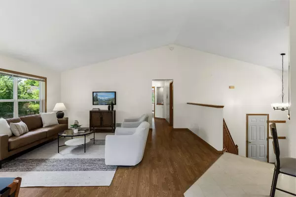 Shakopee, MN 55379,2294 Mathias RD