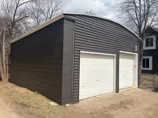 Hutchinson, MN 55350,556 Main ST S