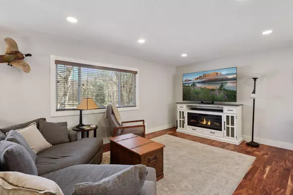 Shorewood, MN 55331,6080 Cathcart DR