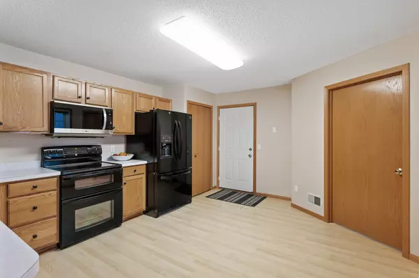 Eden Prairie, MN 55347,8859 Peep Oday