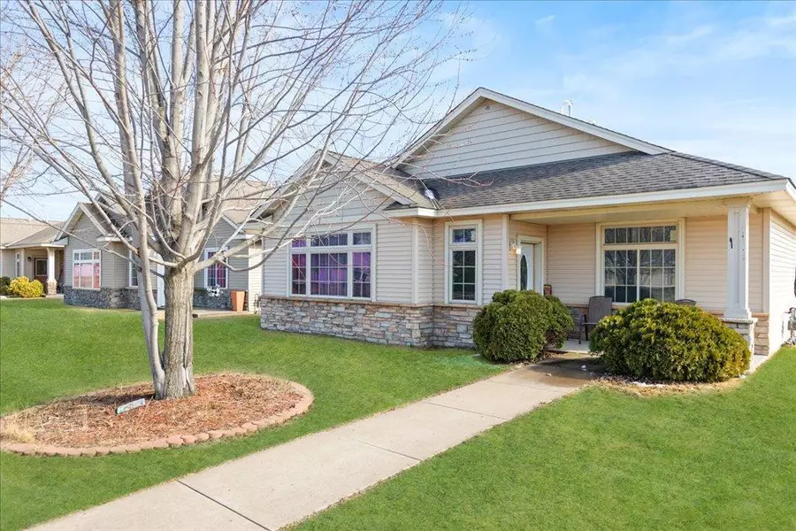 342 Roosevelt ST S, Cambridge, MN 55008