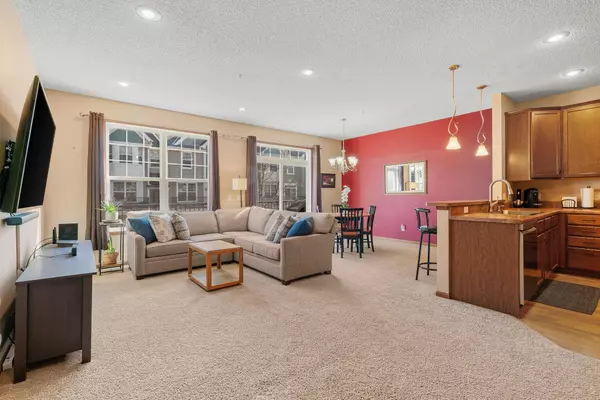 Apple Valley, MN 55124,15621 Echo Ridge RD