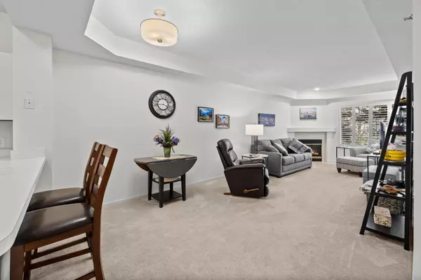 Edina, MN 55435,7520 Edinborough WAY #2208