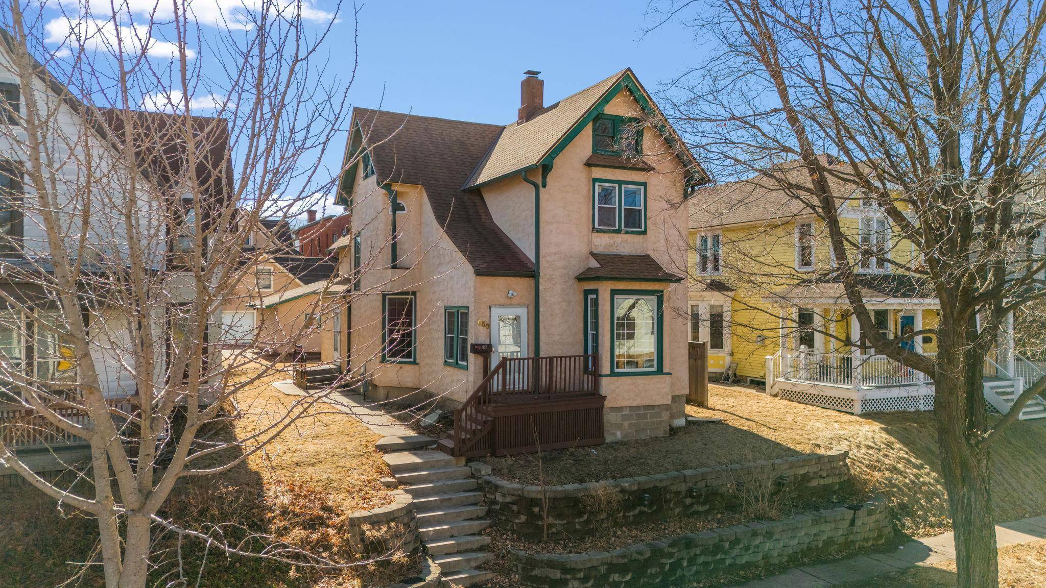650 Holly AVE, Saint Paul, MN 55104