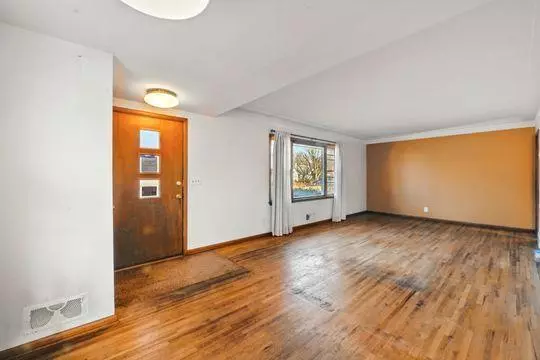 Richfield, MN 55423,7335 Penn AVE S