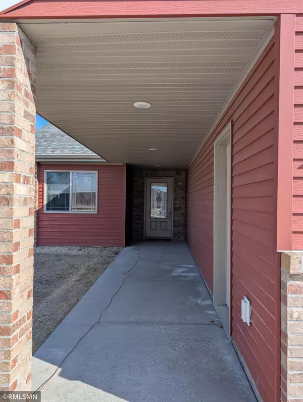 Long Prairie, MN 56347,902 Meadow Lark LN