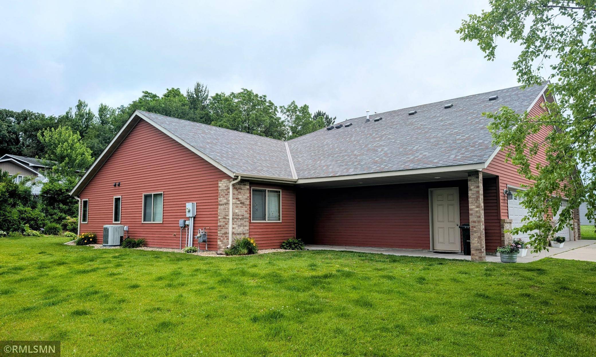 902 Meadow Lark LN, Long Prairie, MN 56347