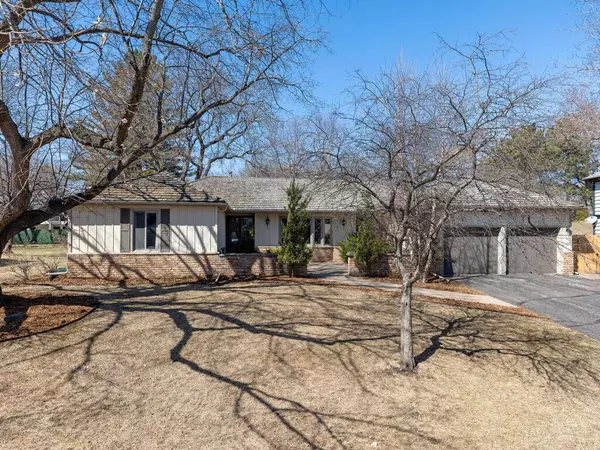 1845 Major DR N, Golden Valley, MN 55422