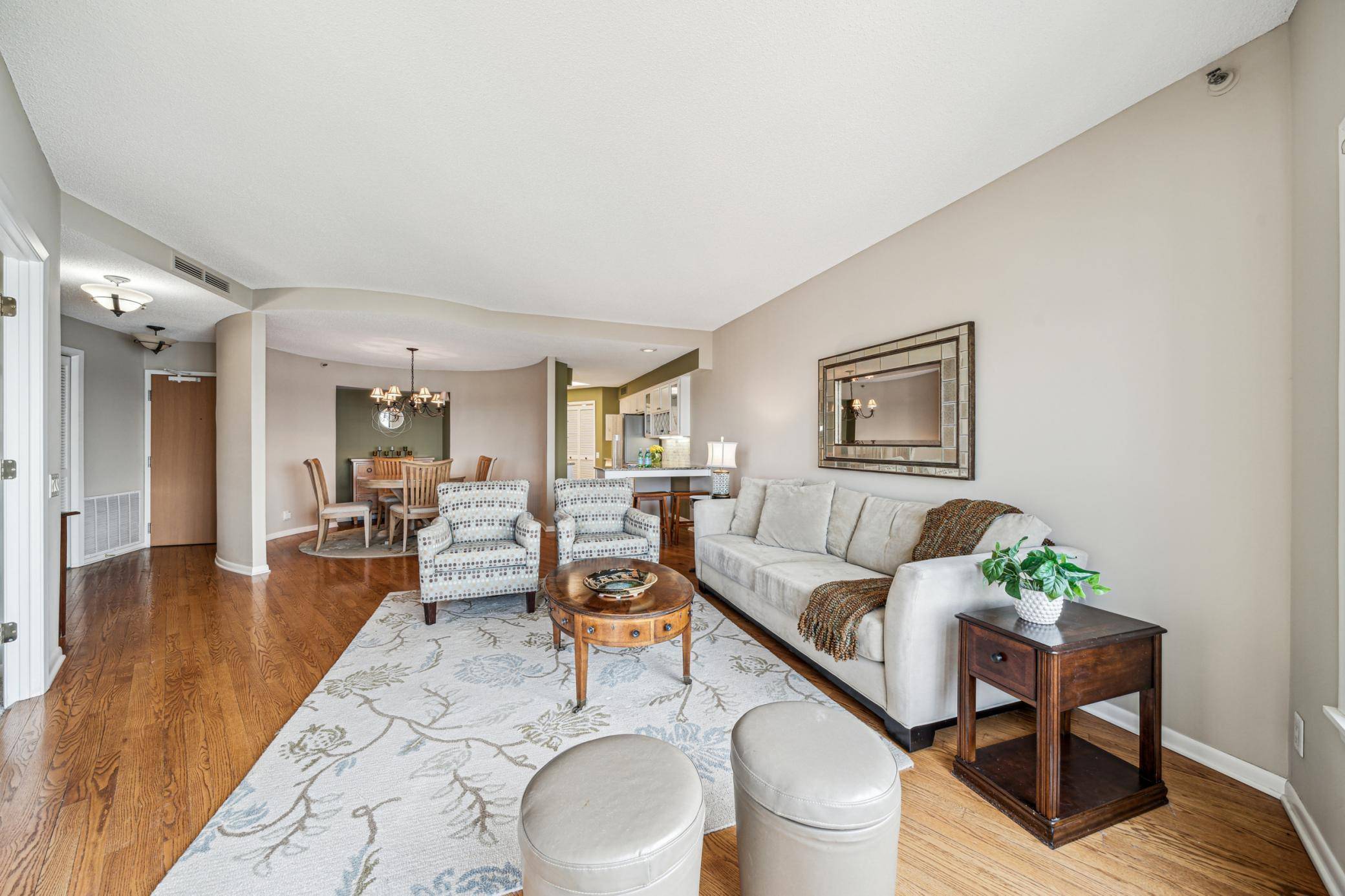 Minneapolis, MN 55416,2950 Dean Pkwy #2005