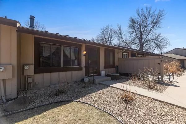 Burnsville, MN 55337,240 River Woods LN