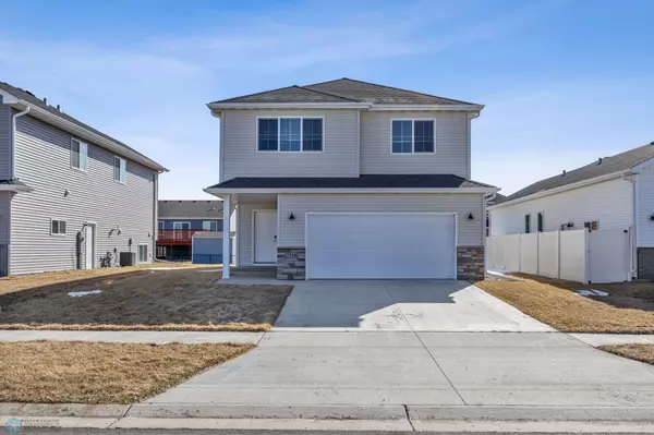 7316 22nd ST S, Fargo, ND 58104