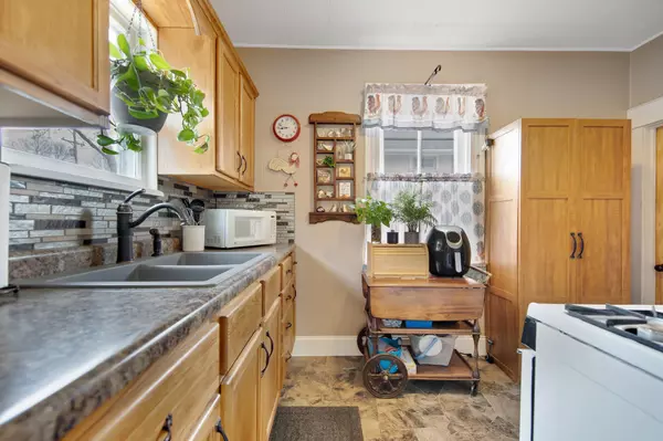 Rush City, MN 55069,435 W 3rd ST