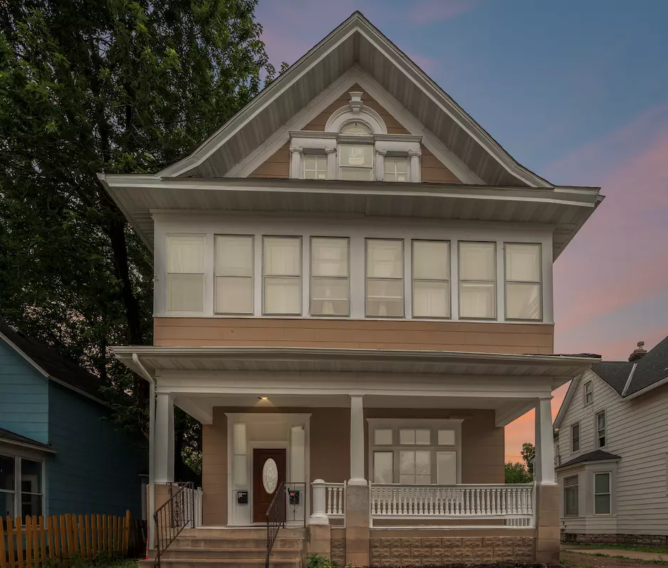 Minneapolis, MN 55404,2221 Bloomington AVE