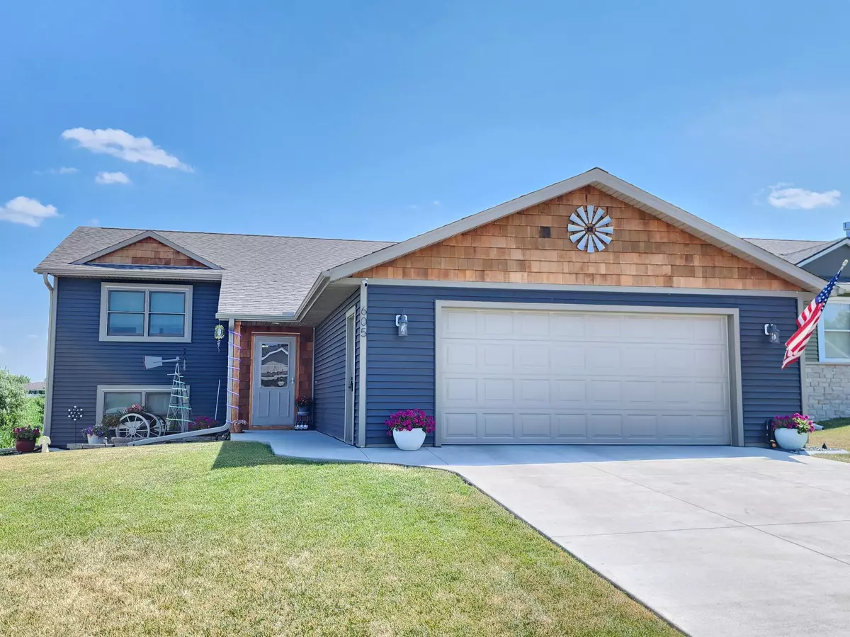 Plainview, MN 55964,605 7th AVE NE