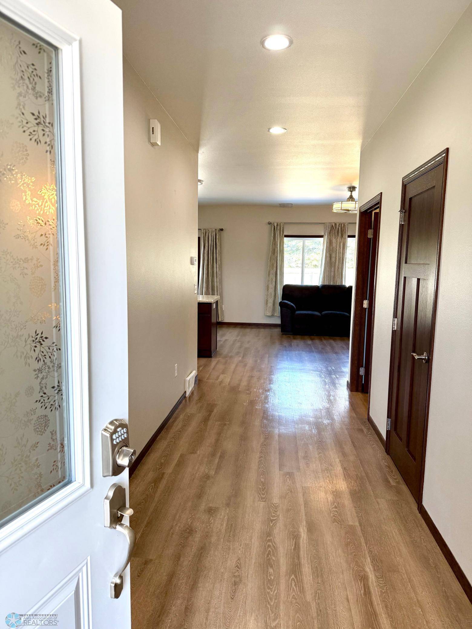 Hankinson, ND 58041,101 Dakota DR