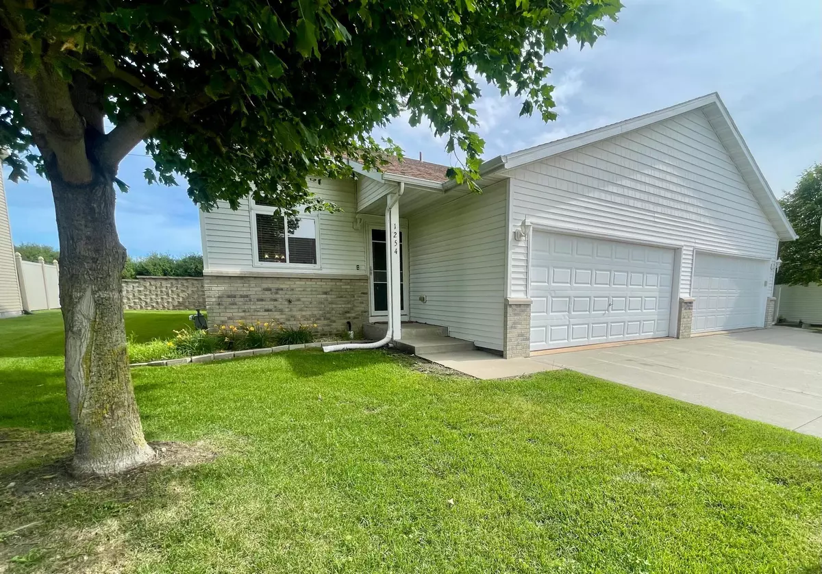 Byron, MN 55920,1254 Sundance CT NE