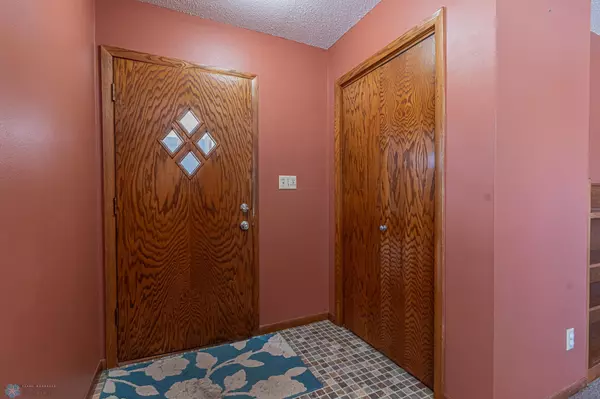 Moorhead, MN 56560,1907 18th ST S