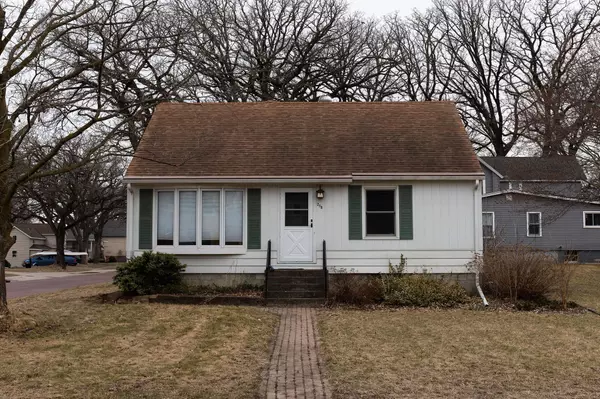 218 6th AVE NE, Waseca, MN 56093