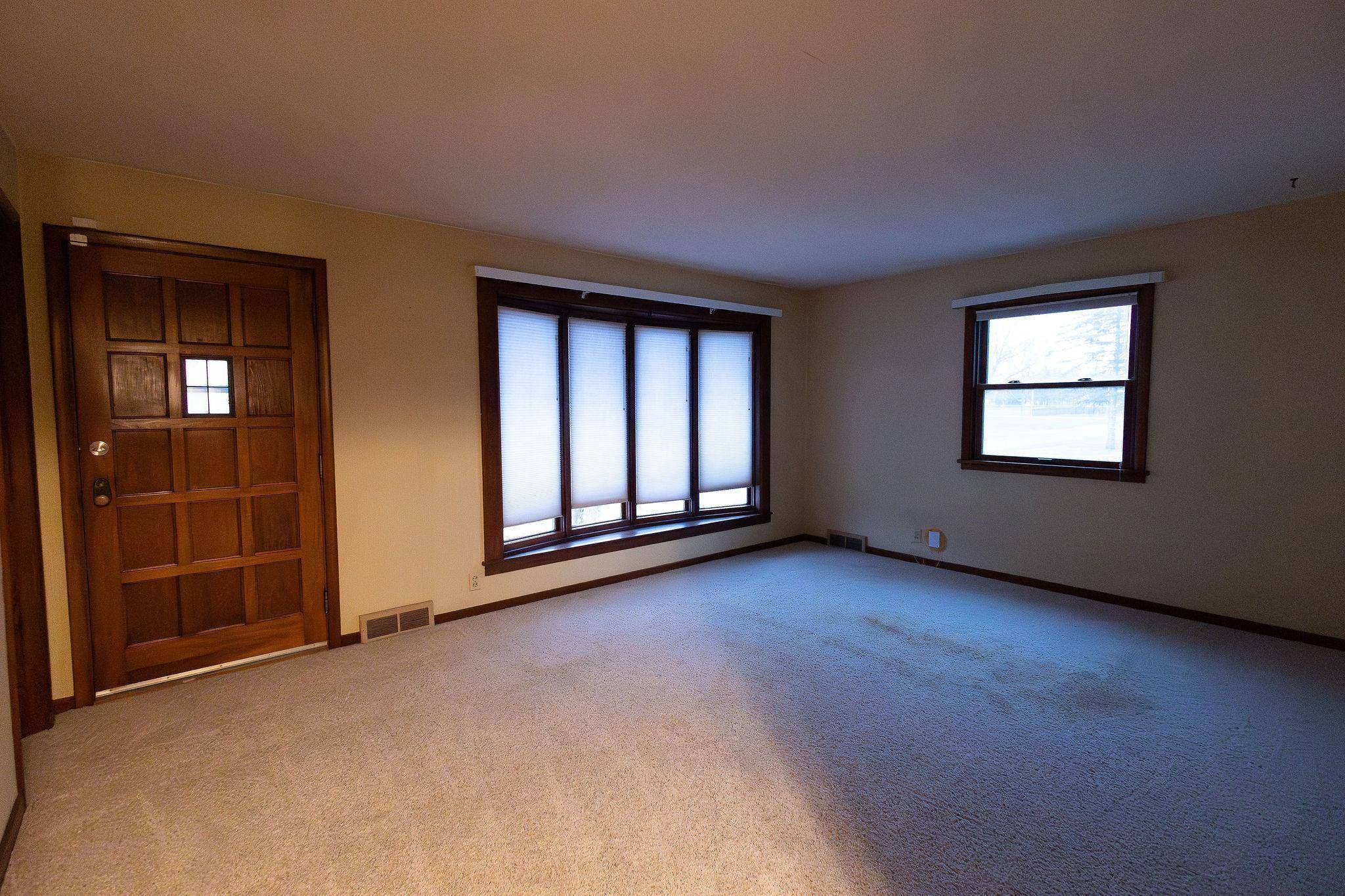 Waseca, MN 56093,218 6th AVE NE