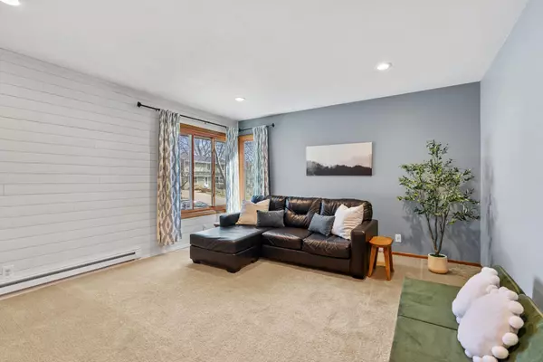 New Hope, MN 55427,3340 Gettysburg AVE N