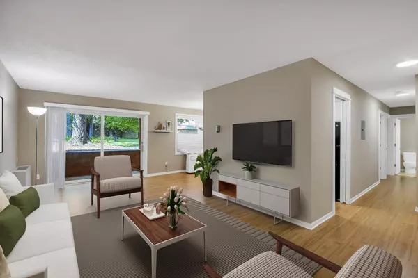 Minnetonka, MN 55305,10113 W 34th ST #110