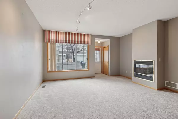 Roseville, MN 55113,538 Lovell AVE #7