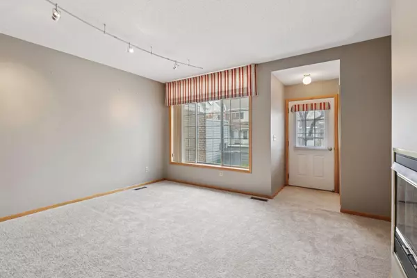 Roseville, MN 55113,538 Lovell AVE #7