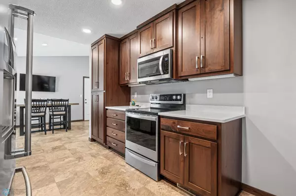 Fargo, ND 58103,2914 12th ST S