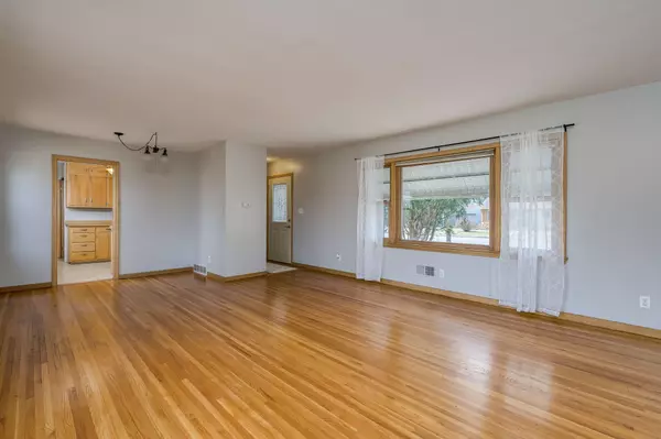 Mankato, MN 56001,227 Thayer AVE