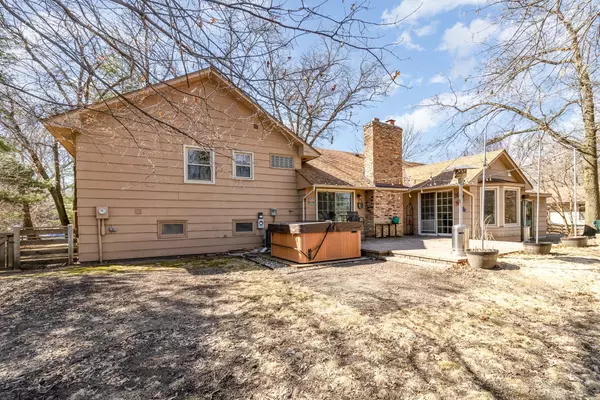 Burnsville, MN 55337,500 Oakland LN