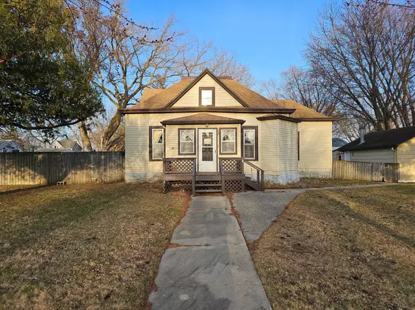109 3rd ST, Lyle, MN 55953