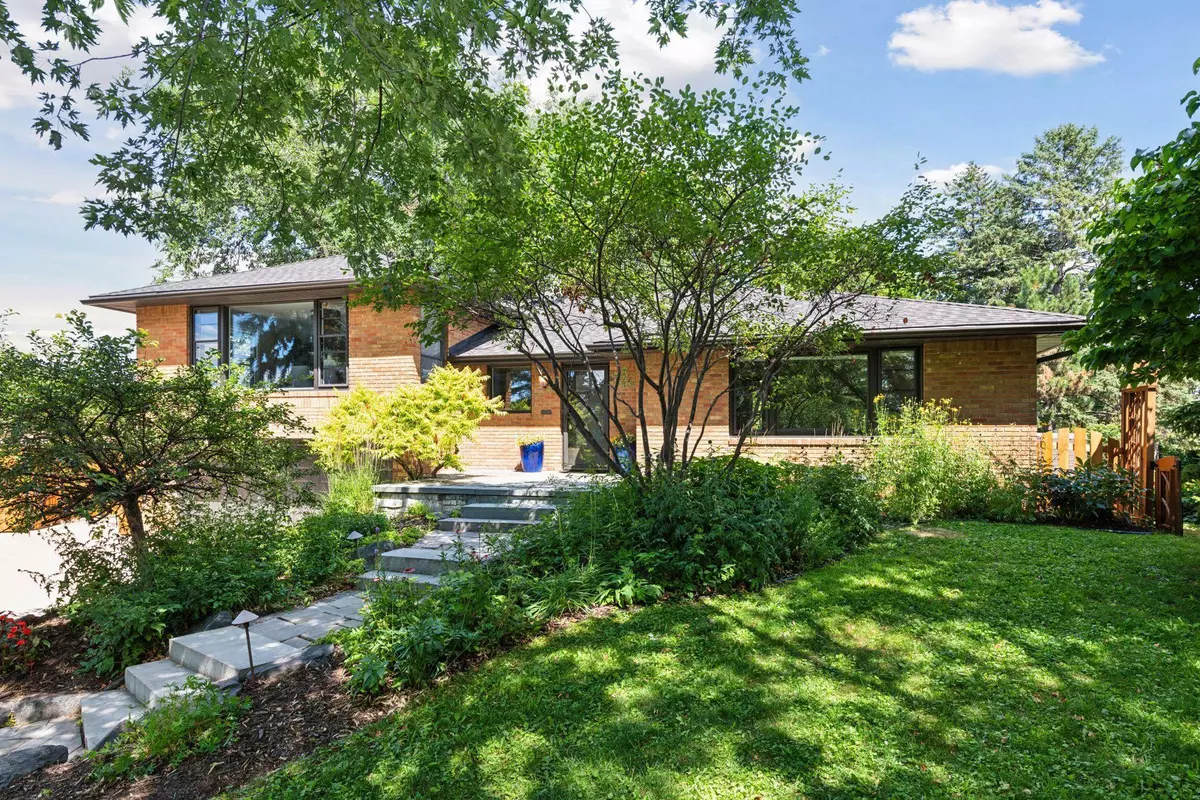 Golden Valley, MN 55416,209 Ottawa AVE S