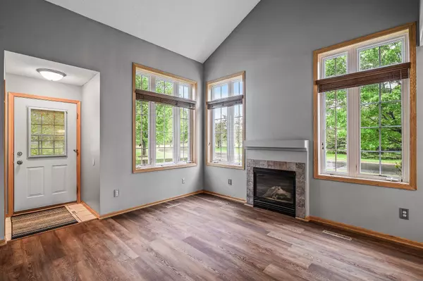 Lino Lakes, MN 55014,481 Aqua CIR