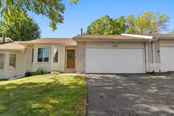 14242 Glencove TRL, Apple Valley, MN 55124