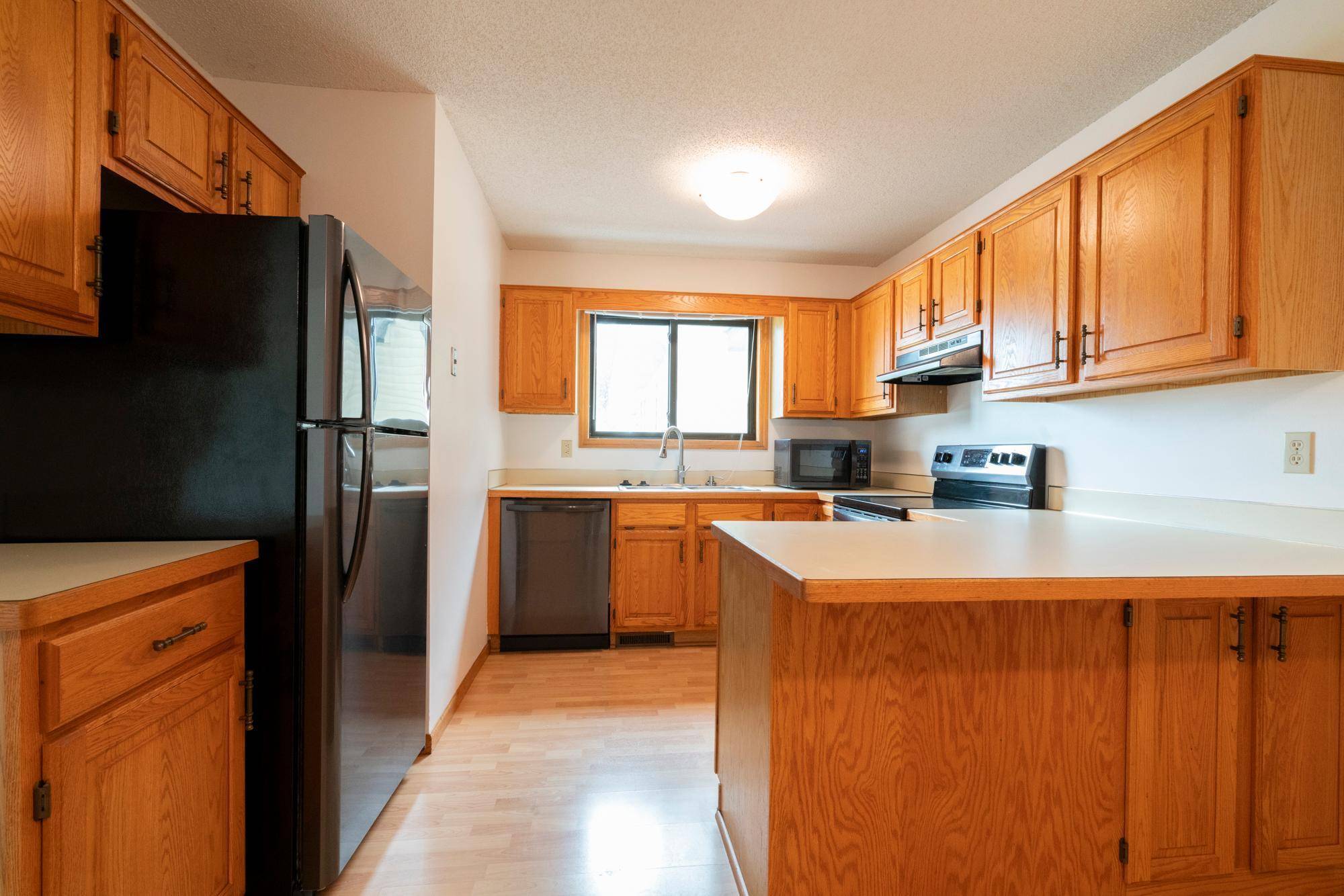 5425 Orleans LN N #6, Plymouth, MN 55442