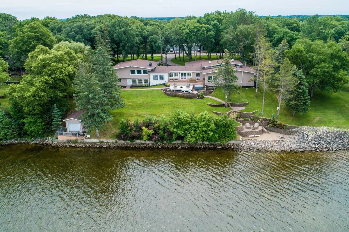 Perham, MN 56573,45215 Red Pine LOOP